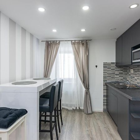 Small, Sweet & Cosy Apartments リエカ エクステリア 写真