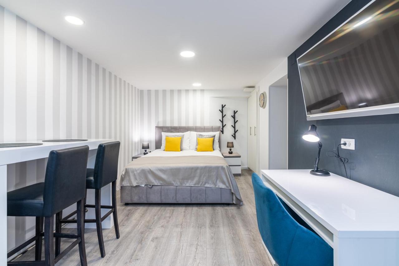 Small, Sweet & Cosy Apartments リエカ エクステリア 写真