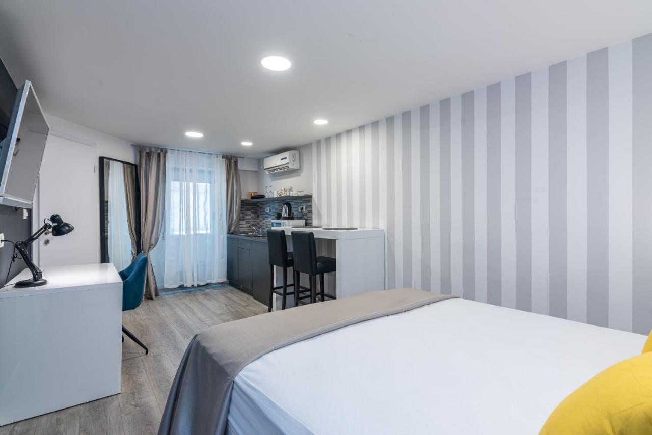 Small, Sweet & Cosy Apartments リエカ エクステリア 写真